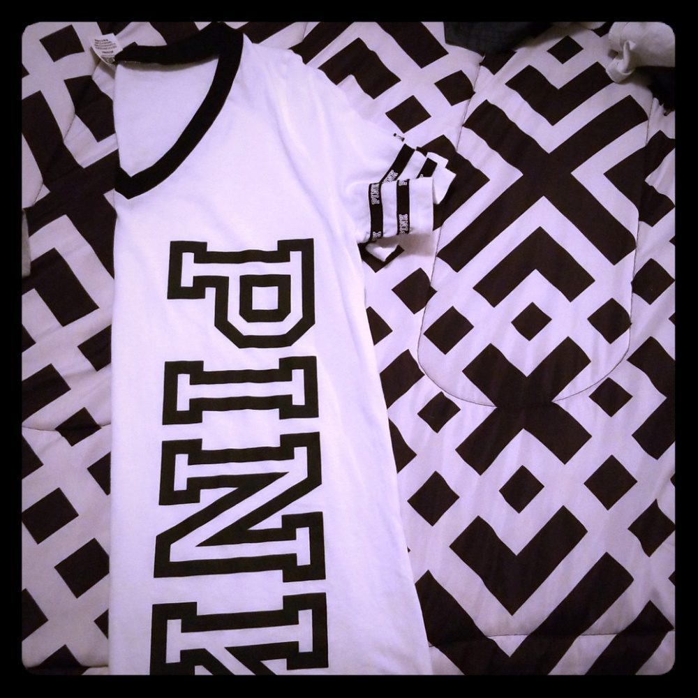 Medium, Victoria secret shirt sleeve t-shirt